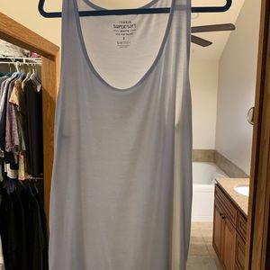 Torrid Size 3 long tank - off white